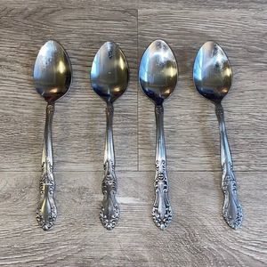 Present Yorkville Set of 4 Stainless Steel Teaspoons Flatware